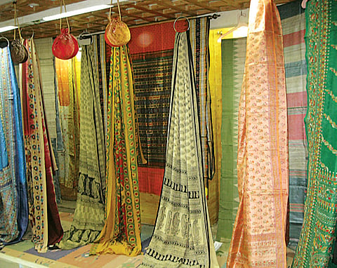Handloom mela shines on