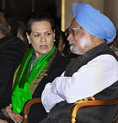 PM, Sonia meet Pranab; Cabinet reshuffle on cards?