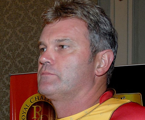 Martin Crowe diagnosed with cancer