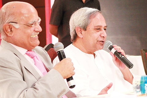 No left or right turn now: Naveen