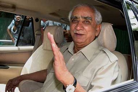 BJP leaders to persuade Advani to reconsider decision to quit