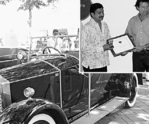 The 1923 Rolls Royce car and (inset) Dharmaditya receives the prize from Imran Khan in Mumbai.