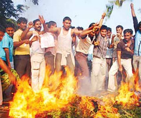 Andhra varsity students protesting in Vizag against the Centre’s announcement on Telangana.