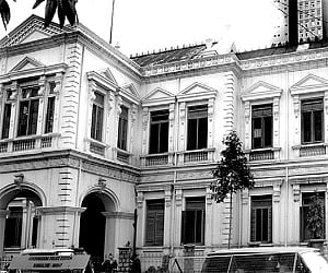 The Mayo Hall, built as a tribute to Lord Mayo in 1883, still houses many administrative departments