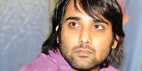 Tarun: Sampurn Pix
