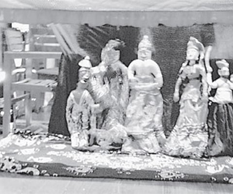 Padharo Marhe Des