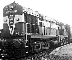 Mamata flags off six long-distance trains