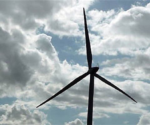 A power-generating windmill turbine is seen in Bonneval near Orleans, central France in this November 23, 2008 file photo. REUTERS
