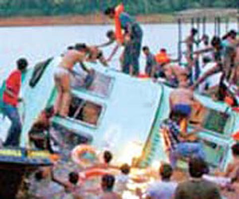 Life-saving rules for water transport