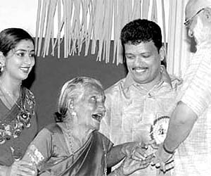 Actors Navya Nair, Jagadeesh and Minister for Culture M A Baby with Adoor Bhavani.(file photo)