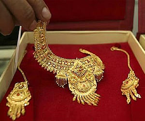 Gold futures have lost sheen to copper as higher margin money on surging prices drags volumes. (File photo: Reuters)