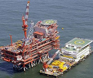 India's Reliance Industries KG-D6's control and raiser platform is seen off the Bay of Bengal. (File photo: Reuters)