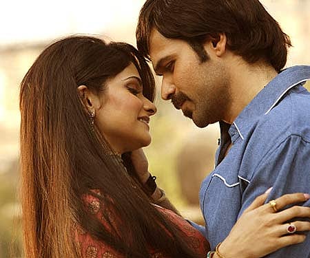 A still from 'Once Upon a Time in Mumbai' featuring Emraan Hashmi and Prachi Desai (Pic: Sampurn Pix)