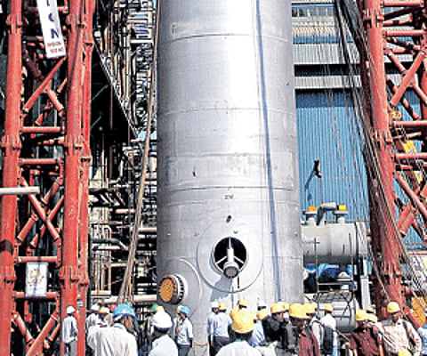 A diesel hydotreating reactor being installed by the Chennai Petroleum Corporation Limited (CPCL) at its Manali refinery.