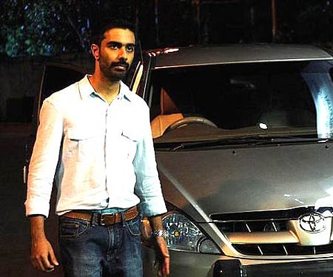 A still from 'Nadunisi Naaygal'.