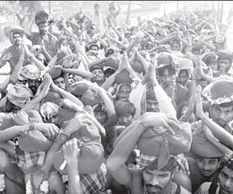 Bhavanis visiting Kanakadurga temple in Vijayawada on Monday to call off their Deeksha.