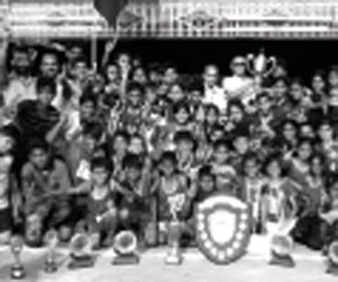 Bharatiya Vidya Bhavan School Poochatty, the winners of Inter-School Athletic Meet.