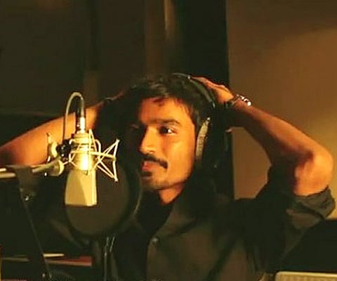 A screen-grab of Dhanush singing 'Why this kolaveri di'.