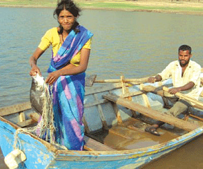 Fishing with flood-struck locals in Maharashtra