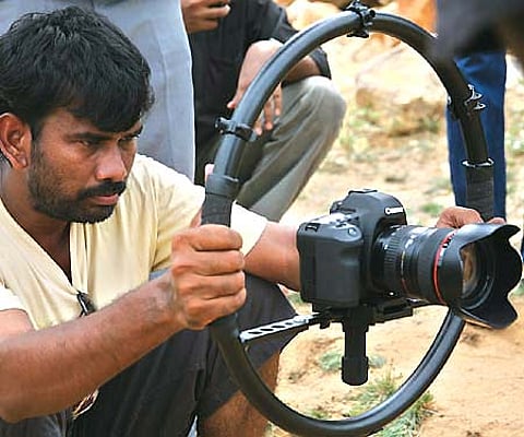 The shooting of 'Sanikizhamai Sayangalam 5 Mani' using an HDSLR camera. EPS