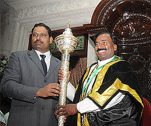 (Express News Photo)