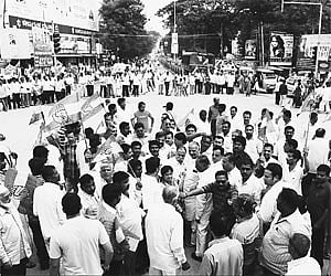 District Congress Committee of Shimoga organised a protest rally on Thursday.