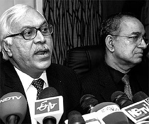 Chief Election Commissioner S Y Quraishi addressing a press conference at Circuit House in Guwahati on Thursday | Express
