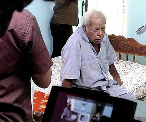 Thilakan, on the sets of 'Achchan' (Express Photo).