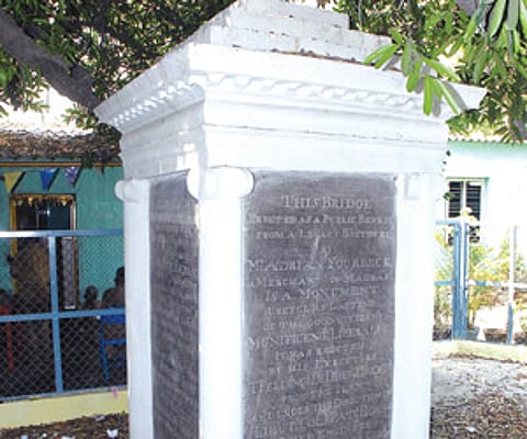 The four-sided pedestal on Anna Salai