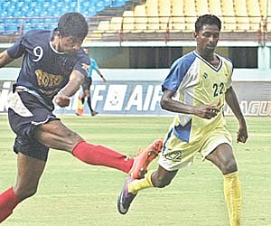 Pailan Arrows striker CS Sabeeth (left) in action vs Chirag United Kerala