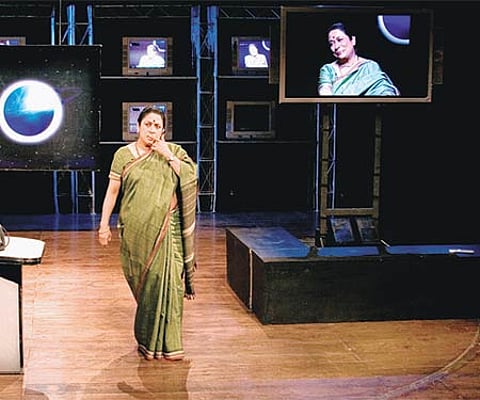 Arundhati Nag’s masterly portrayal of two characters in Girish Karnad’s play Bikhre Bimb is commendable.