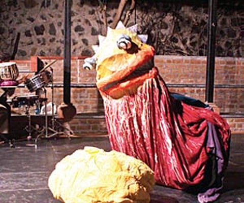 Scenes from the play Jujubi.