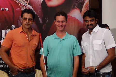Vikram dedicates 'Thaandavam' role to Daniel Kish