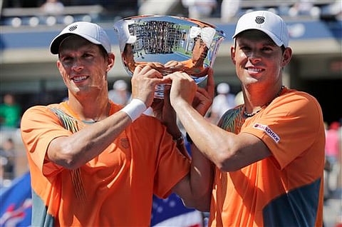 Bryan brothers win US Open, set Grand Slam record