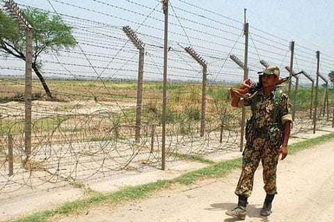Army troops put on alert along LoC