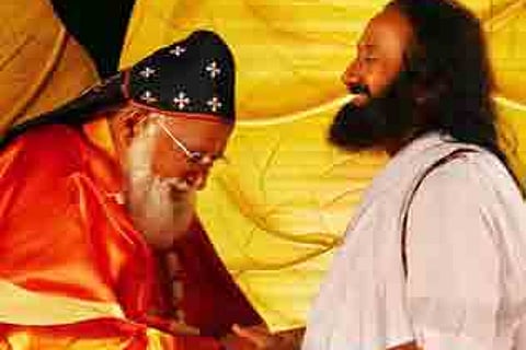 Stand up against graft, says Sri Sri