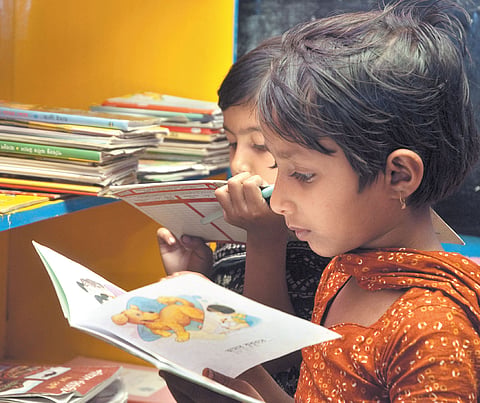 Tiny tots turn bookworms this summer