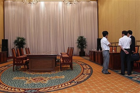 South Korea scraps talks with North over negotiators