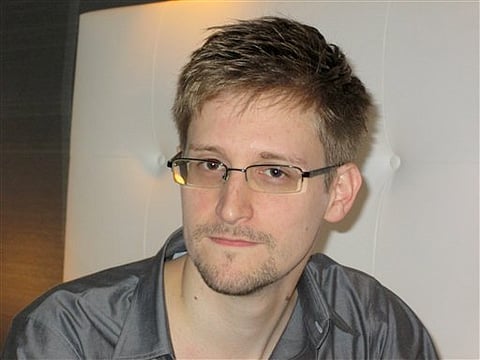 US leaker Snowden faces hard choices while hiding