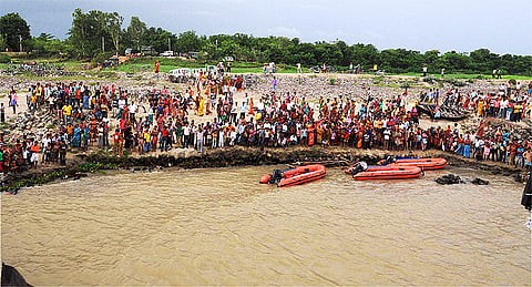Two drowned, 14 missing as boat capsizes in Ganga