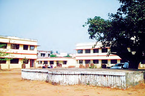 Ekamra college seeks aid for infrastructure