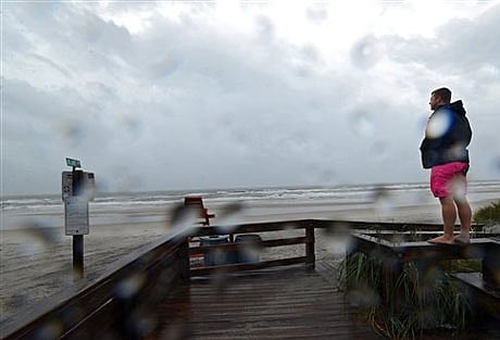 Andrea bringing rains, flood watches to East Coast