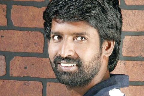 Watch: Actor Soori sees 'ghost' on Palani-Coimbatore highway, we see tarpaulin; what about you?