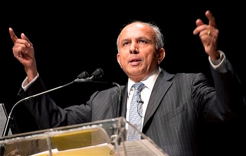 Indian-Canadian Prem Watsa to the rescue of BlackBerry