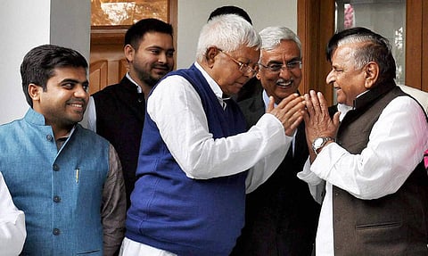 Mulayam Singh Yadav, a great grandfather now; Lalu Yadav a grandfather