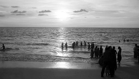 Paucity of Lifeguards Taking the Fun out of Alappuzha Beach