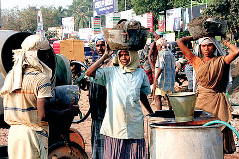 No records means no rights for city’s migrant labourers