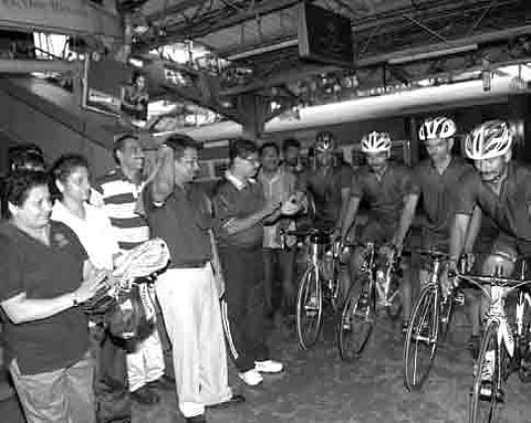 Safety Measures: Railway Team's Cycle Rally Flagged Off