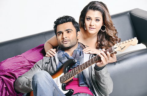 Nazia Hussain in Telugu Remake of Aashiqui 2