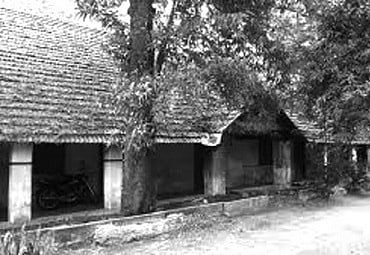 Reminiscing the Past Glory of Attakulangara School